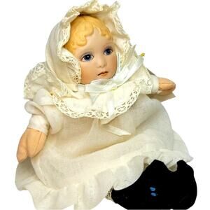 Rare SIGNED 1988 Vintage Victorian-styled "Dolly" By Jan Hagara